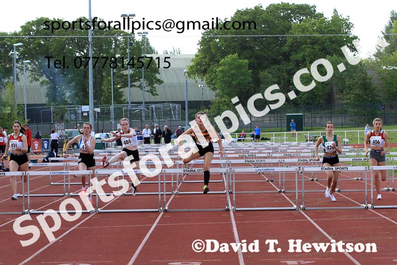 Women and Girls hurdles, 2022 North Eastern Track and Field Champs., Middlesbrough. David T. Hewitson/Sports for All Pics